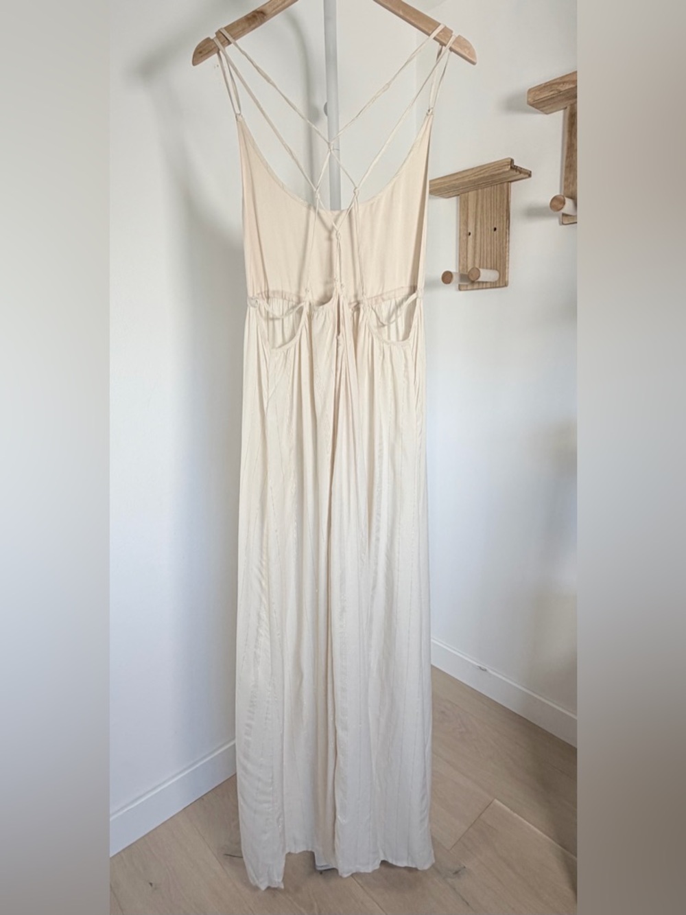 Out From Under Knotted Back Beach Maxi Dress or Cover-Up Size Large Like New - Picture 7 of 10